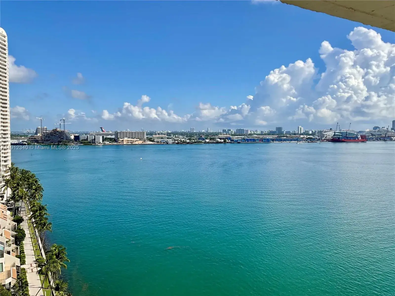 2 bedroom 2 bath Residential Lease for rent at 770 Claughton Island Dr # 1715, Miami FL 33131