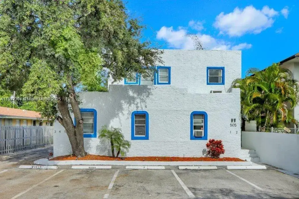 2 bedroom 1 bath Residential Lease for rent at 505 SE 20th St # 1, Fort Lauderdale FL 33316