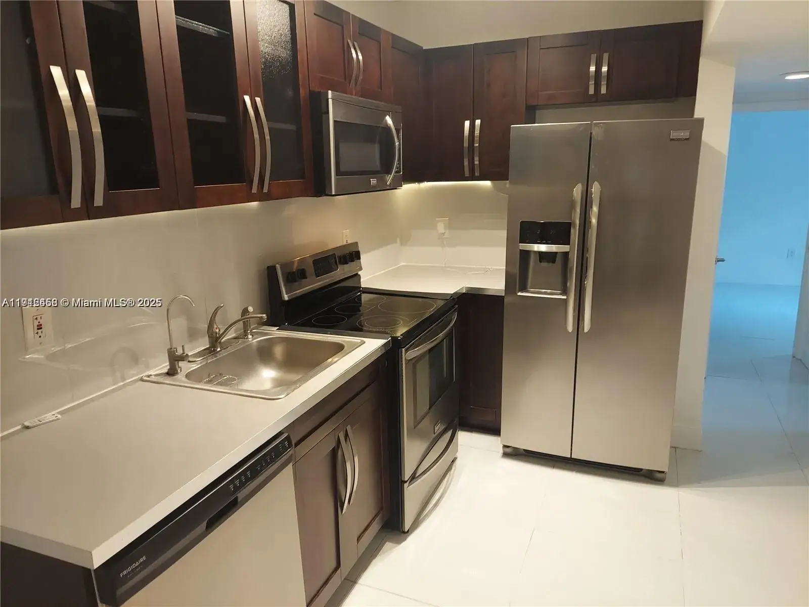 2 bedroom 2 bath Residential for sale at 750 Pennsylvania Ave # 1, Miami Beach FL 33139