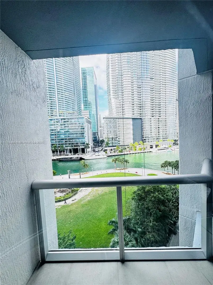 1 bath Residential for sale at 475 Brickell Ave # 808, Miami FL 33131