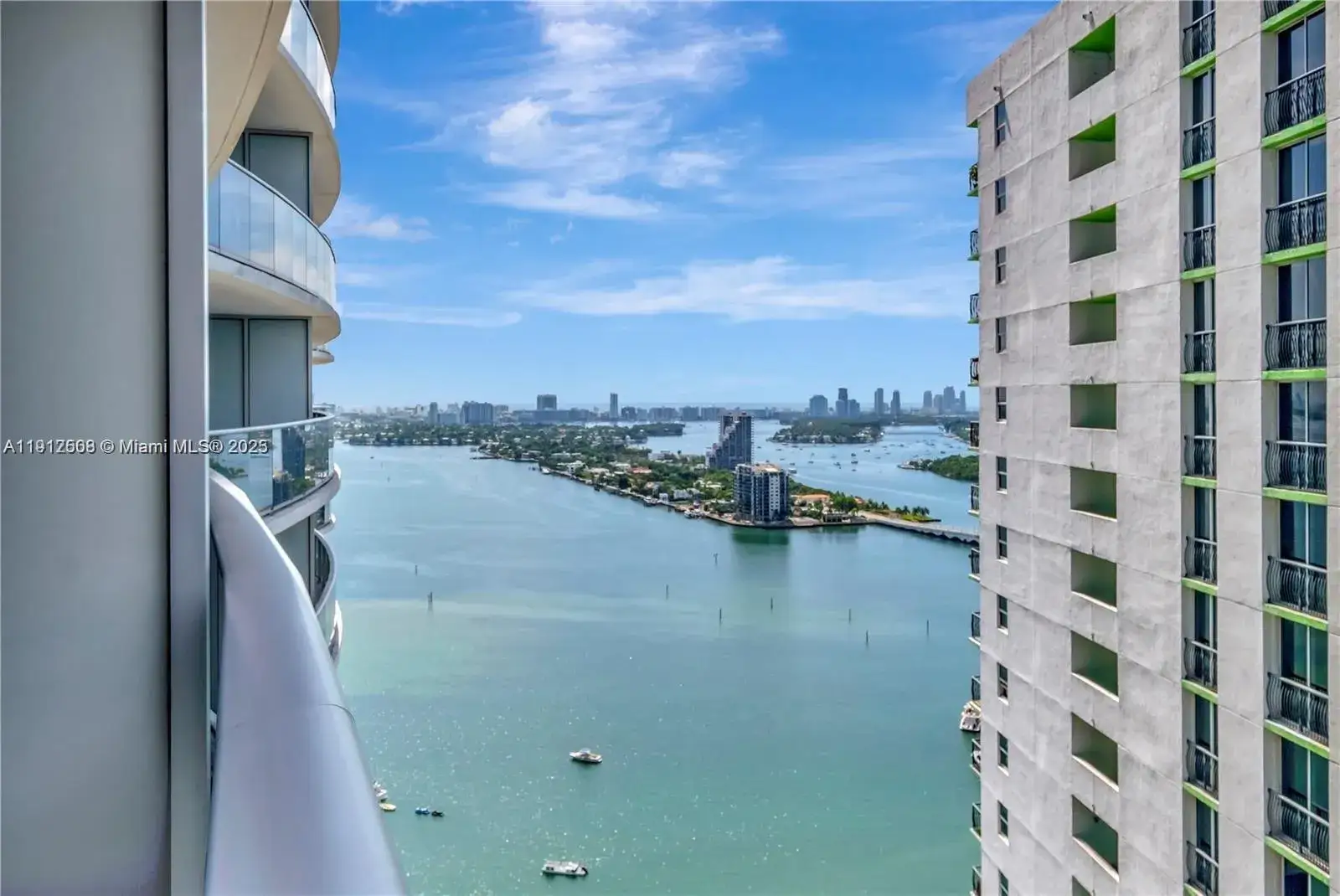 1 bedroom 1 bath Residential Lease for rent at 488 NE 18th St # 3204, Miami FL 33132