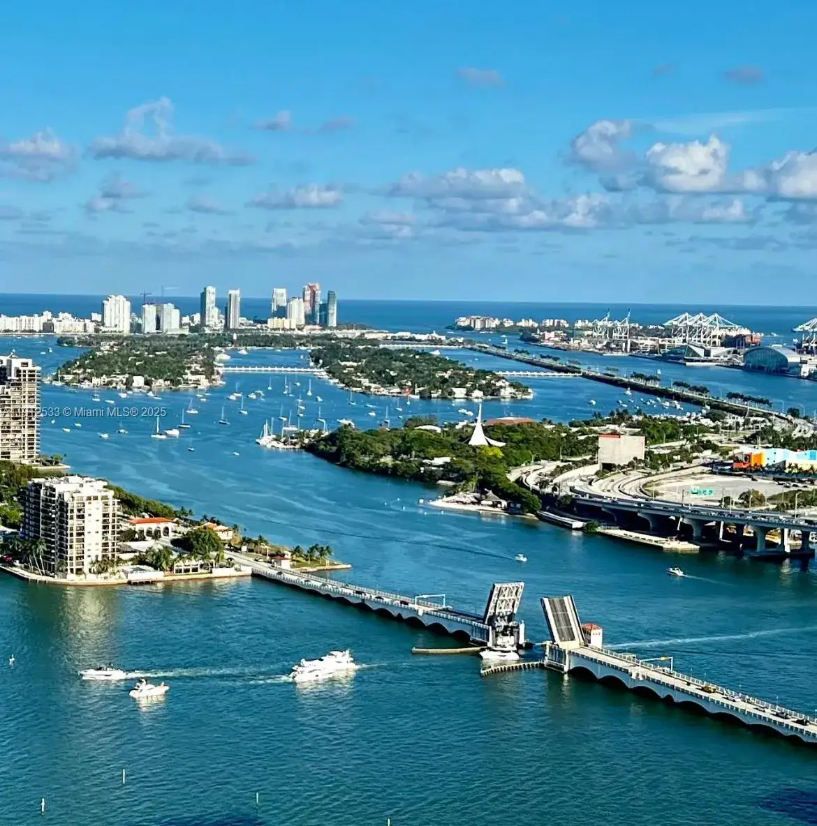 3 bedroom 4 bath Residential Lease for rent at 488 NE 18th St # 4612, Miami FL 33132