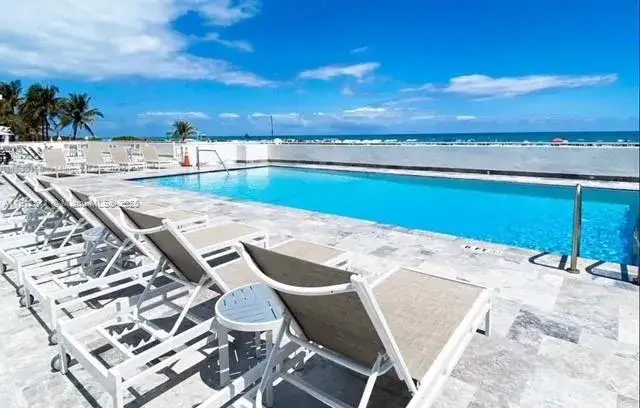 1 bedroom 1 bath Residential for sale at 401 Ocean Dr # 910, Miami Beach FL 33139