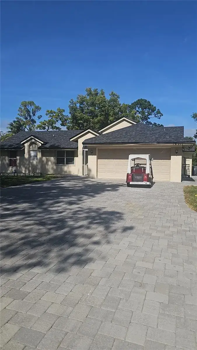 4 bedroom 2 bath Residential for sale at 16311 E Secretariat Dr, Loxahatchee FL 33470