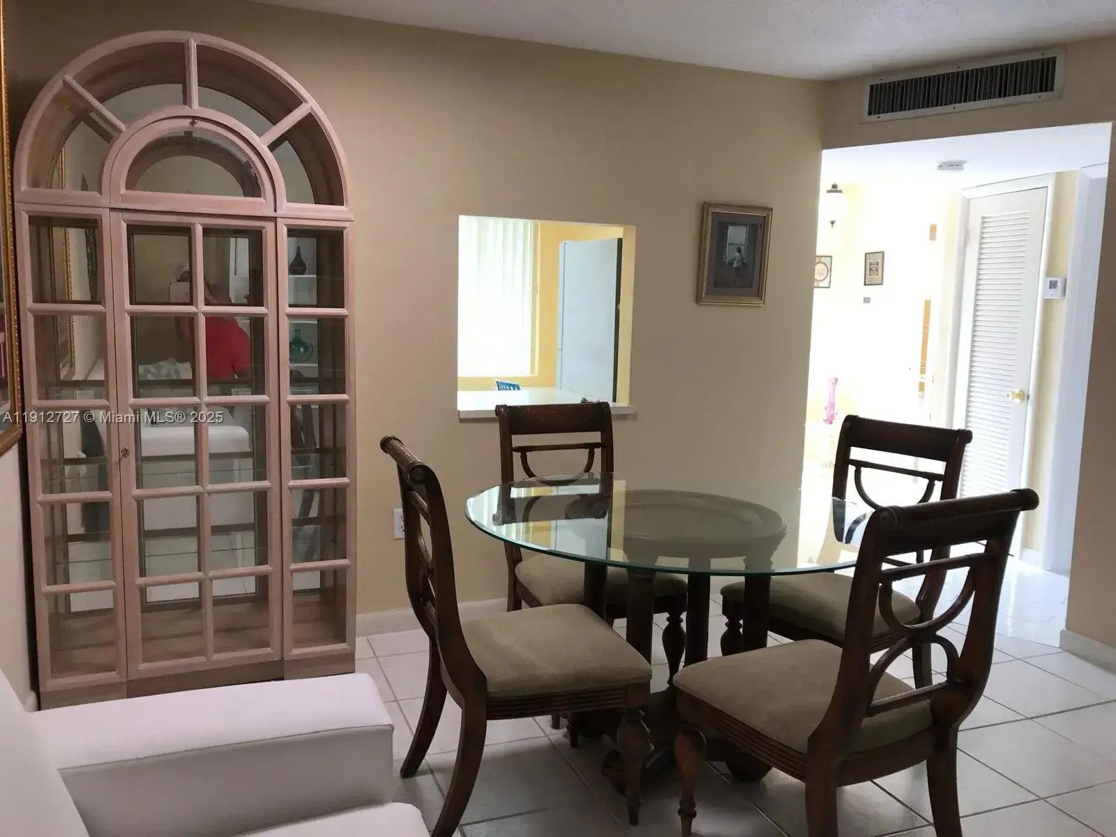 1 bedroom 1 bath Residential for sale at 1201 NE 191st St # G113, Miami FL 33179