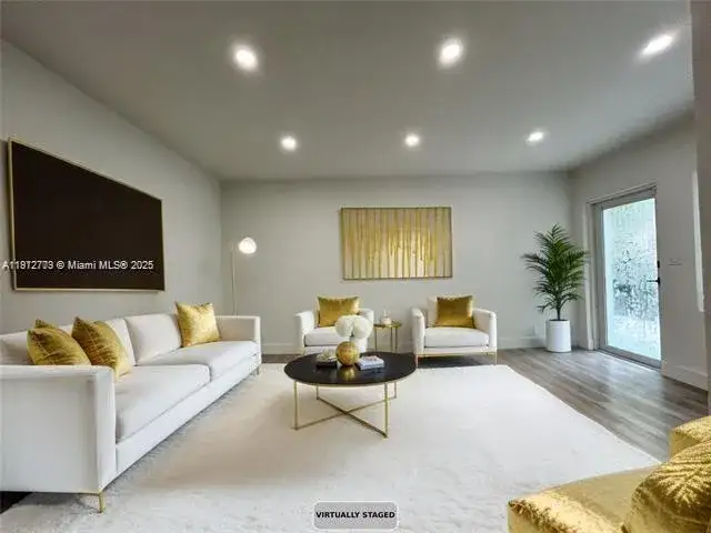 1 bedroom 1 bath Residential Lease for rent at 1936 Normandy Dr # 3, Miami Beach FL 33141