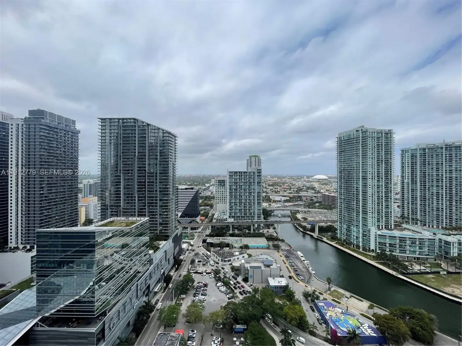 1 bedroom 1 bath Residential for sale at 68 SE 6th St # 3806, Miami FL 33131