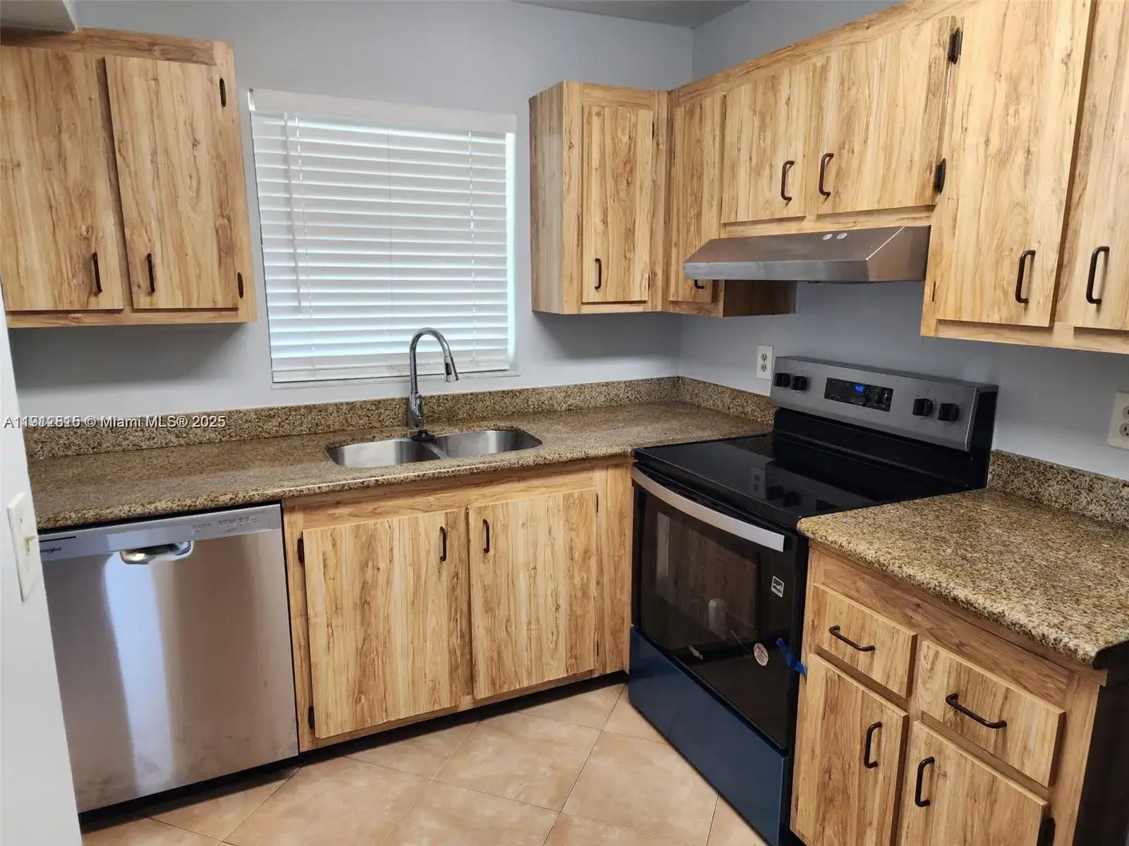 2 bedroom 2 bath Residential for sale at 6061 Shakerwood Cir # 208, Tamarac FL 33319