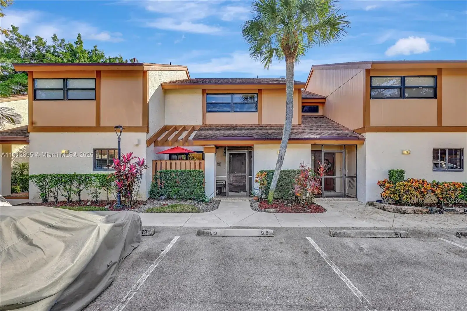 3 bedroom 2 bath Residential Lease for rent at 4755 NW 30th St, Coconut Creek FL 33063