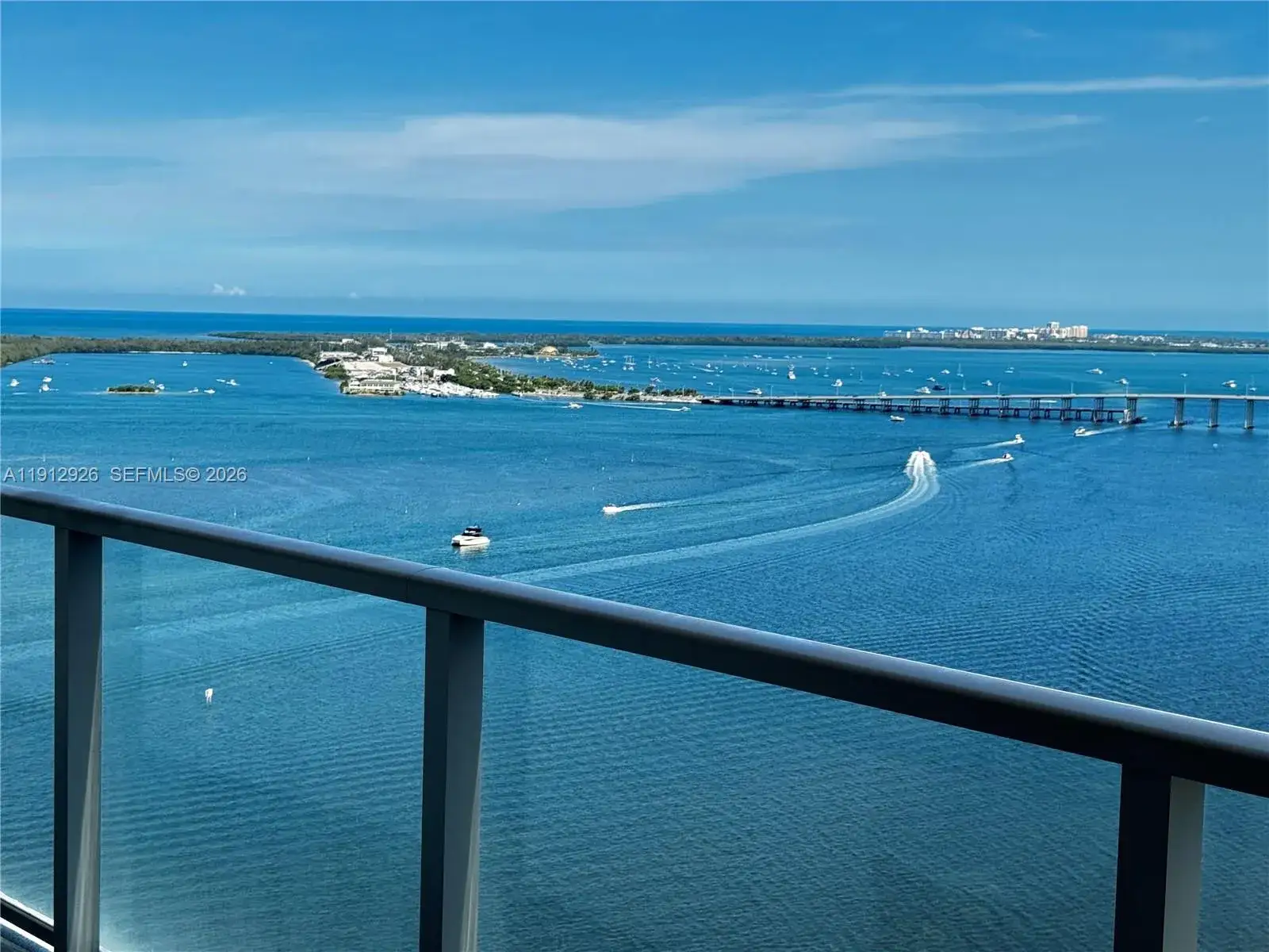 1 bedroom 1 bath Residential Lease for rent at 1155 Brickell Bay Dr # 3405, Miami FL 33131