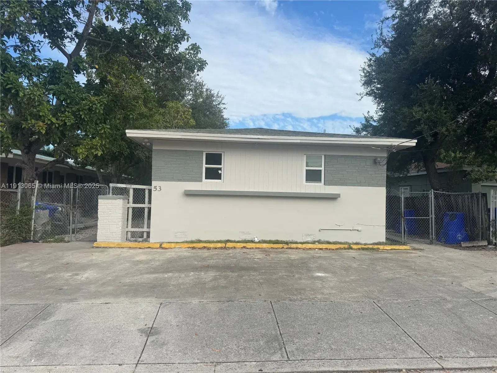 1 bedroom 1 bath Residential Lease for rent at 53 NE 56th St # 3, Miami FL 33137