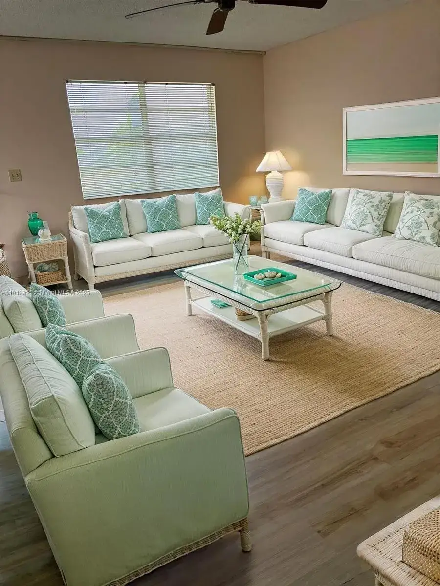 2 bedroom 2 bath Residential for sale at 235 E Burgundy  E # 235, Delray Beach FL 33484