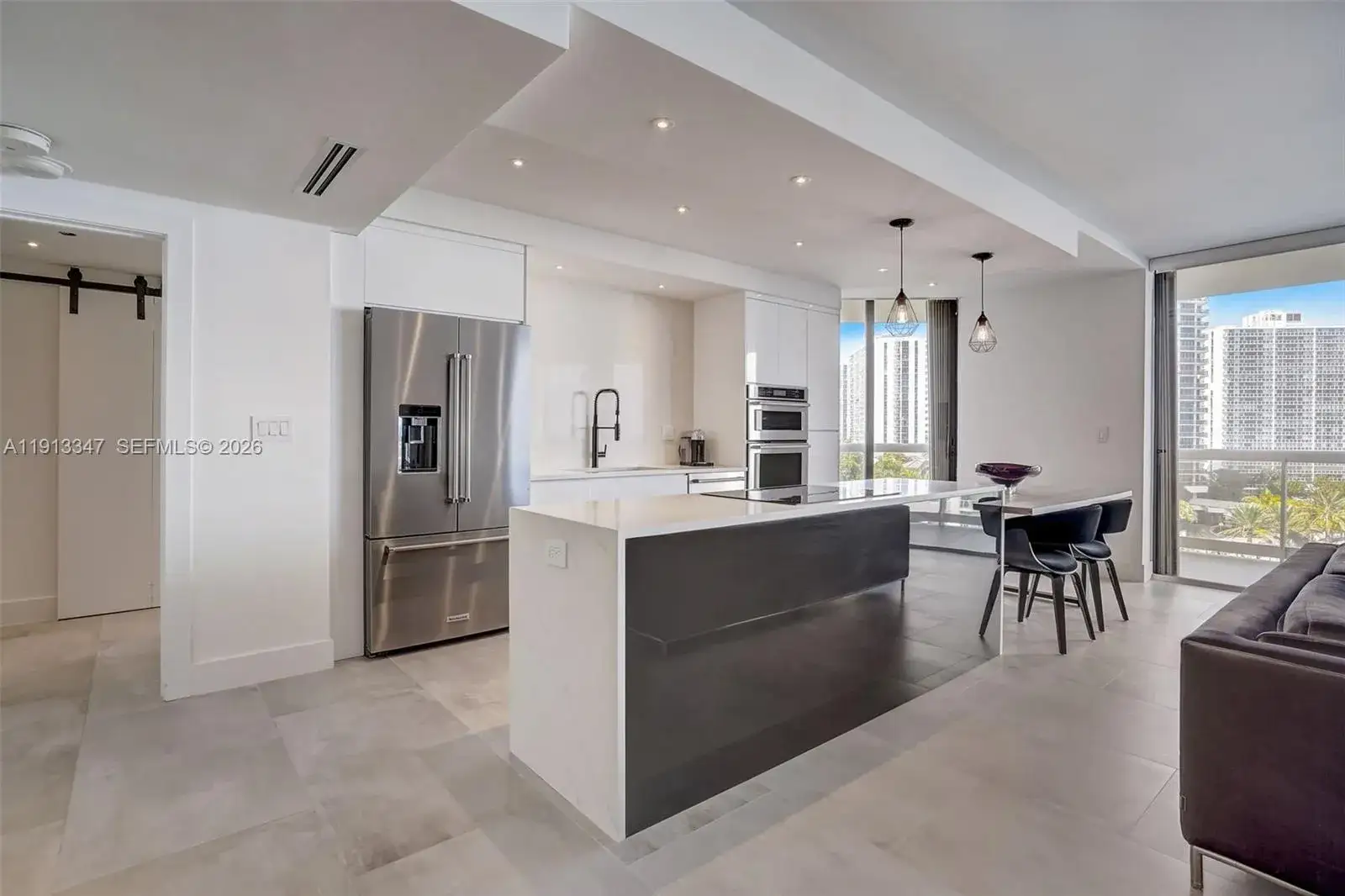 2 bedroom 2 bath Residential for sale at 20191 E Country Club Dr # 802, Aventura FL 33180