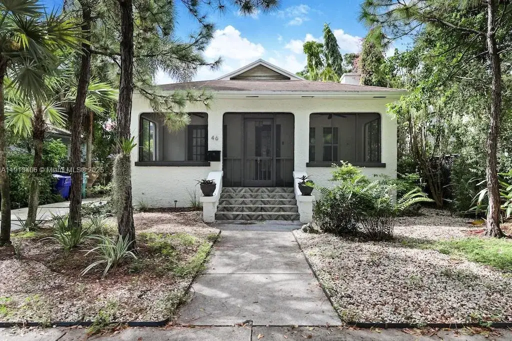 2 bedroom 2 bath Residential for sale at 46 NE 43rd St, Miami FL 33137