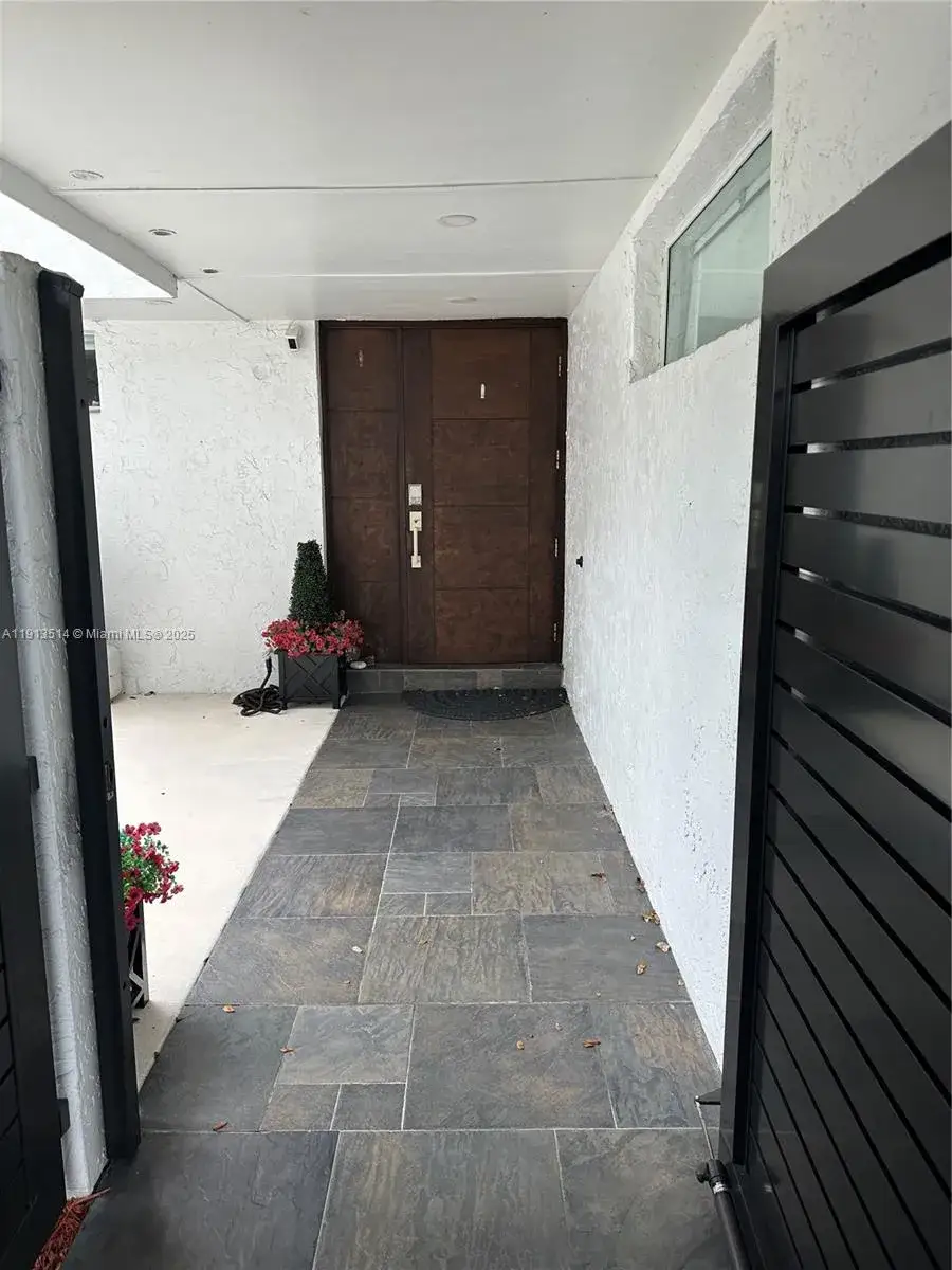 3 bedroom 2 bath Residential for sale at 11370 SW 113th Ter, Miami FL 33176