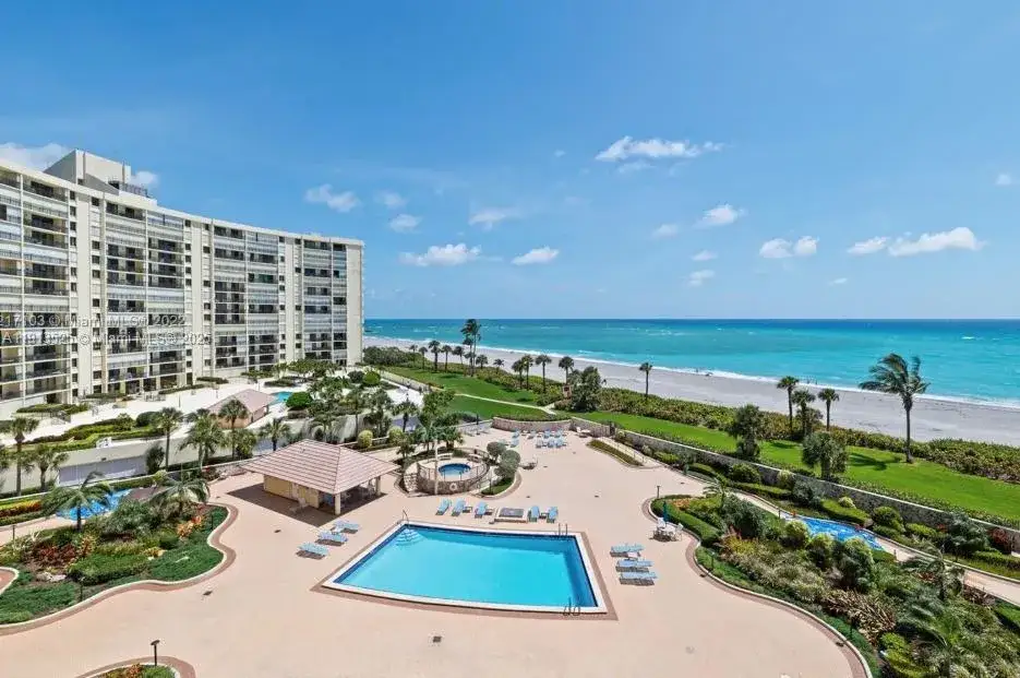 2 bedroom 2 bath Residential for sale at 300 Ocean Trail Way # 406, Jupiter FL 33477