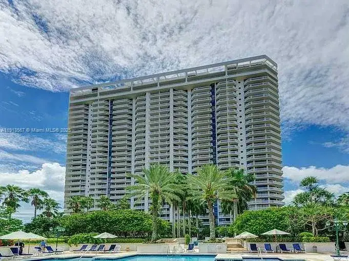 2 bedroom 2 bath Residential for sale at 2000 Island Blvd # 308, Aventura FL 33160