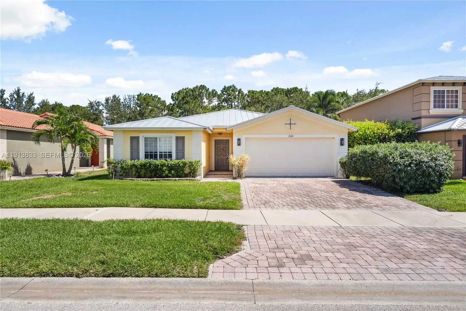 3 bedroom 2 bath Residential for sale at 1924 SW Jamesport Dr, Port St. Lucie FL 34953