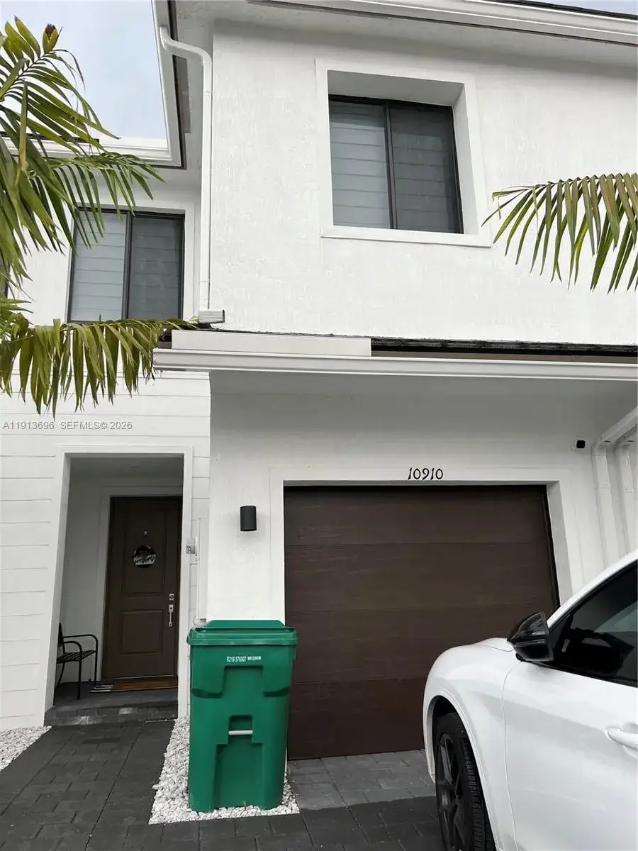 3 bedroom 2 bath Residential for sale at 10910 SW 232ND TER, Homestead FL 33032