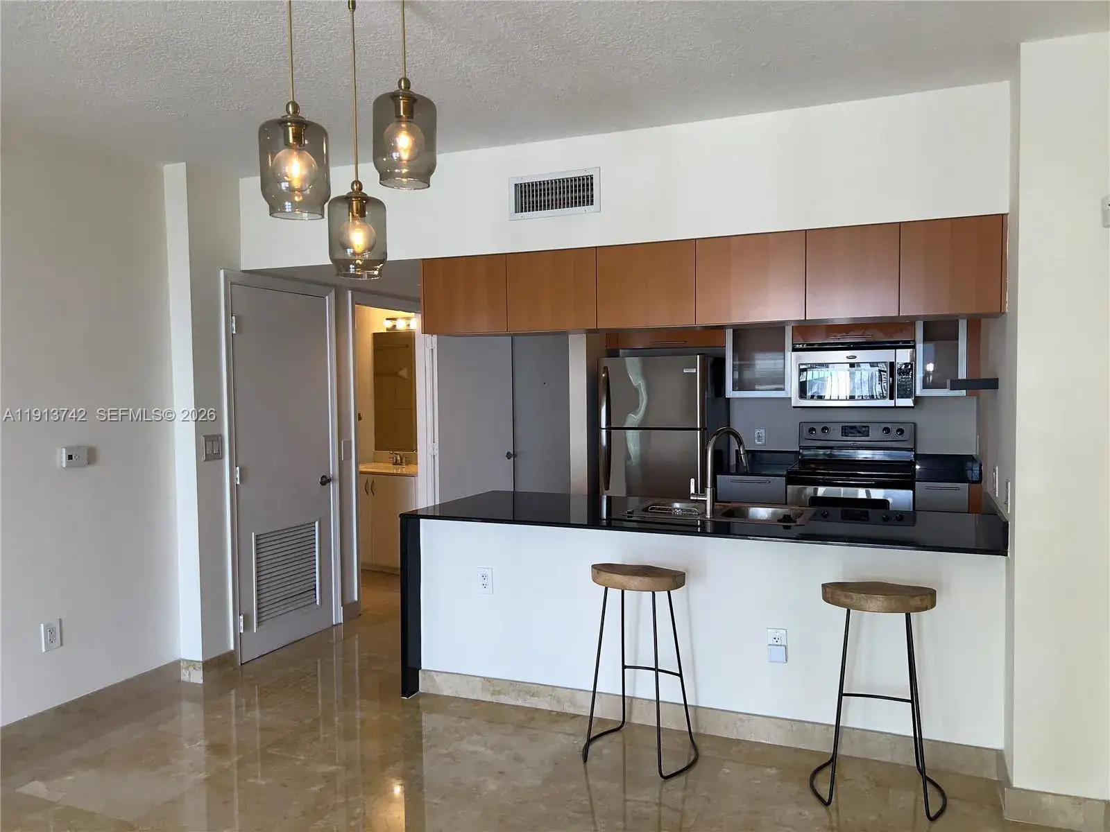 1 bedroom 1 bath Residential for sale at 1750 N Bayshore Dr # 2511, Miami FL 33132