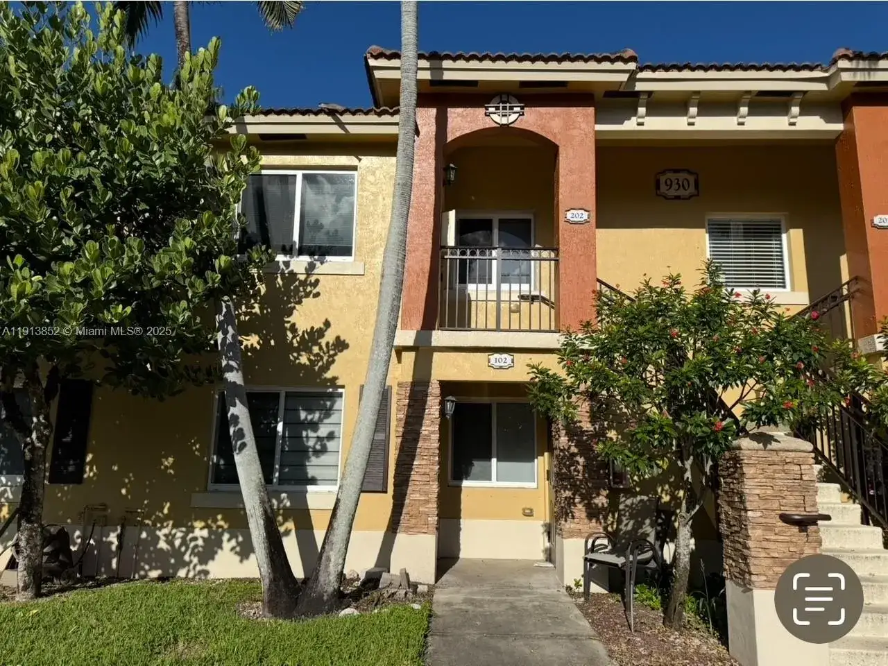 2 bedroom 2 bath Residential Lease for rent at 930 NE 34th Ave # 102, Homestead FL 33033