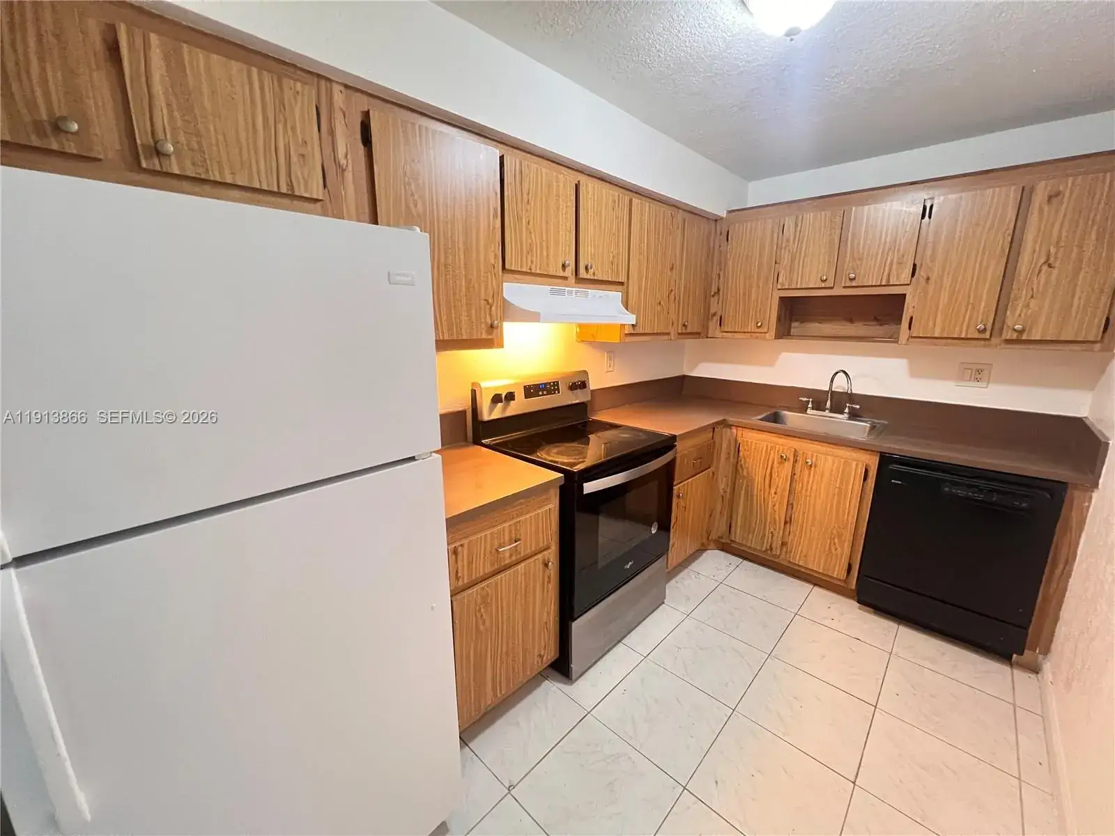 3720 N Pine Island Rd # 234, Sunrise FL 33351