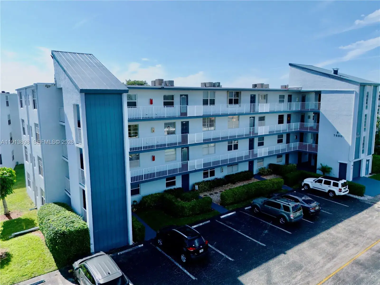 2 bedroom 2 bath Residential for sale at 7690 NW 18th St # 303, Margate FL 33063