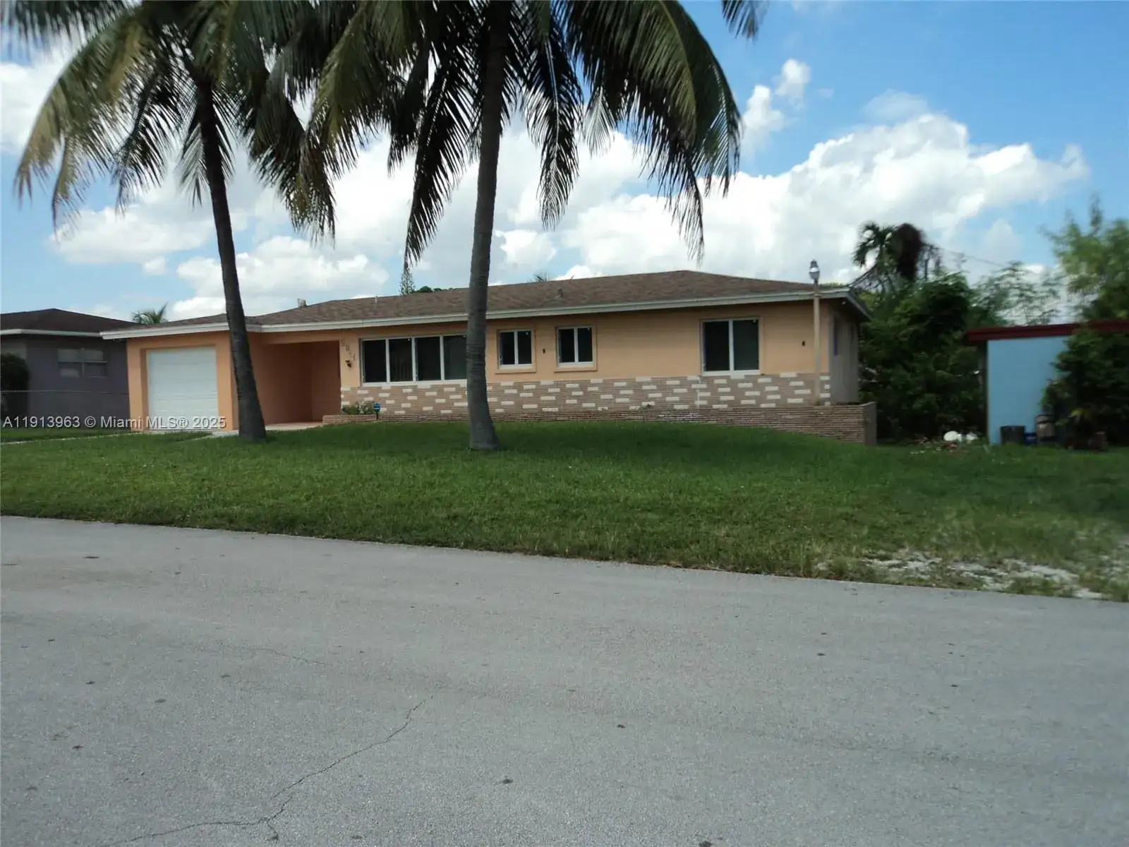 3 bedroom 2 bath Residential for sale at 2611 Rodman St, Hollywood FL 33020