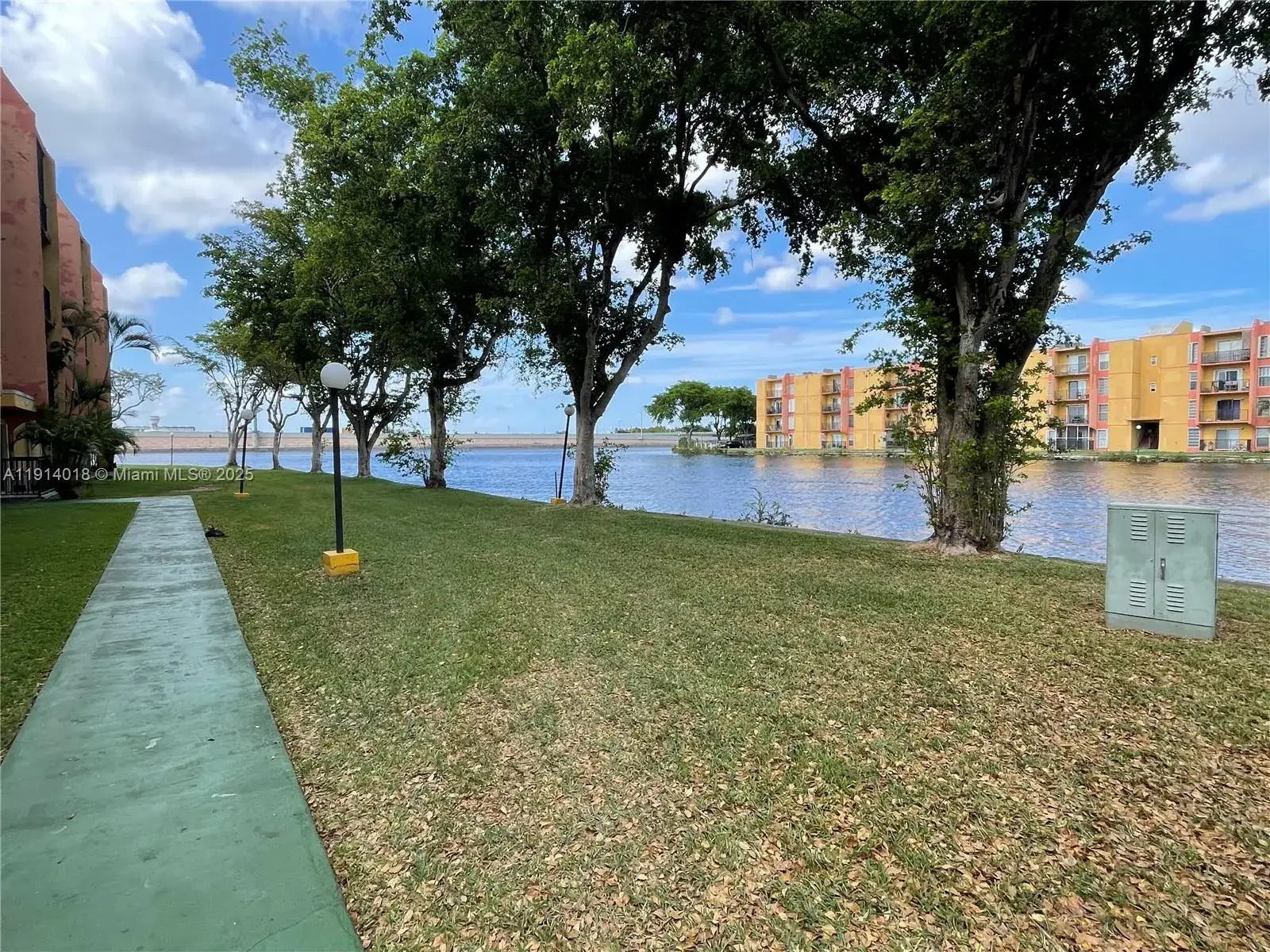 2 bedroom 2 bath Residential for sale at 4719 NW 7th St # 11, Miami FL 33126
