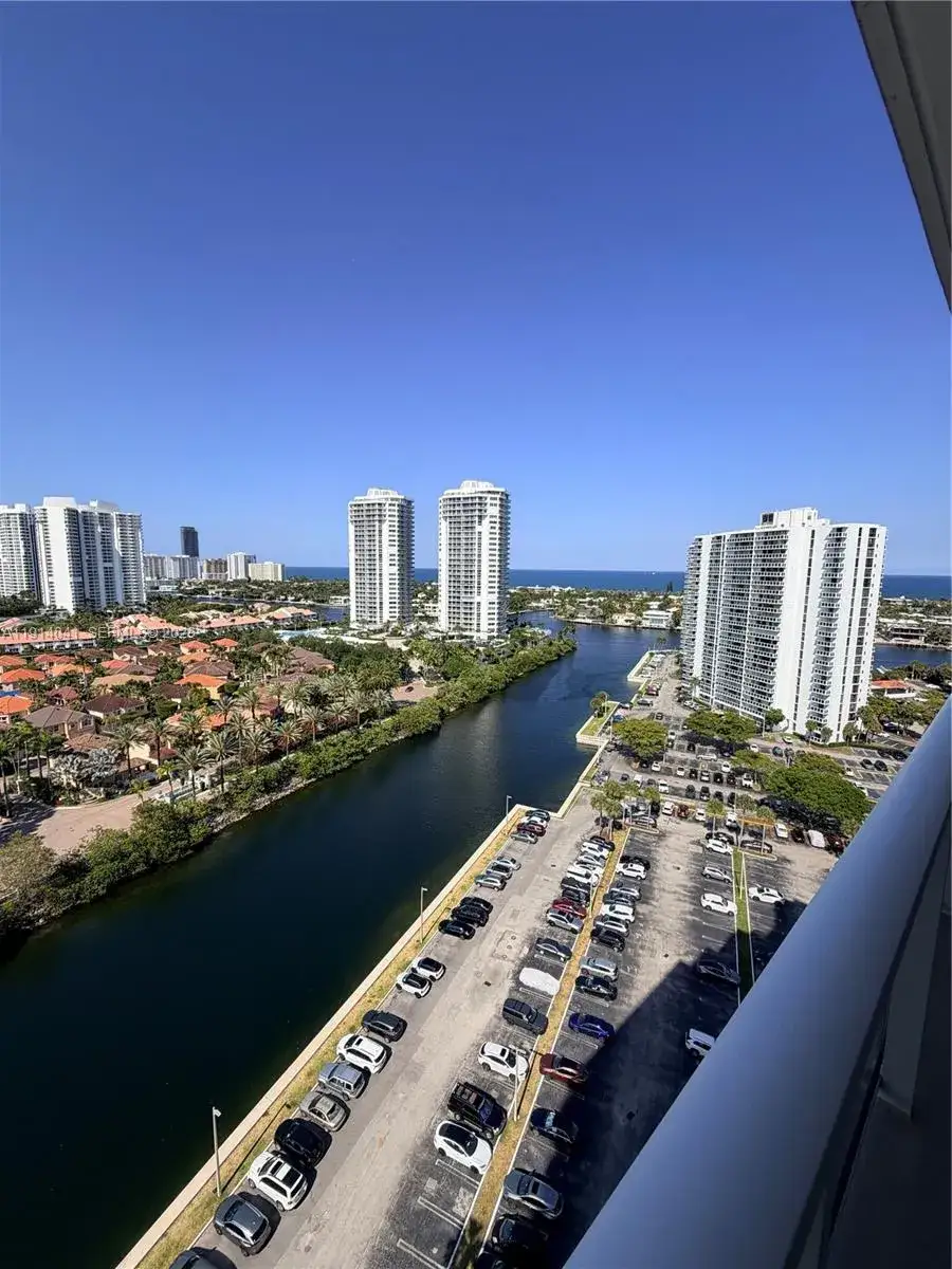 2 bedroom 2 bath Residential Lease for rent at 3701 N Country Club Dr # 1901, Aventura FL 33180
