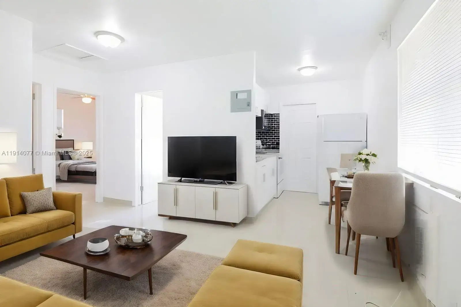 2 bedroom 1 bath Residential Lease for rent at 309 Phippen Waiters Rd # 1, Dania Beach FL 33004