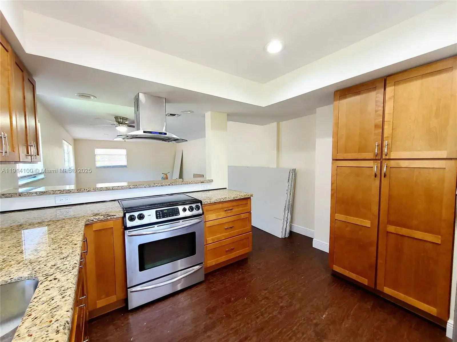 3 bedroom 2 bath Residential Lease for rent at 511 SW 15th St # B, Fort Lauderdale FL 33315