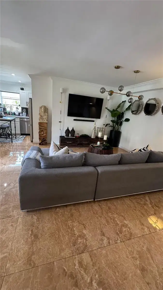 1 bedroom 1 bath Residential for sale at 4713 NW 7th St #205-1, Miami FL 33126