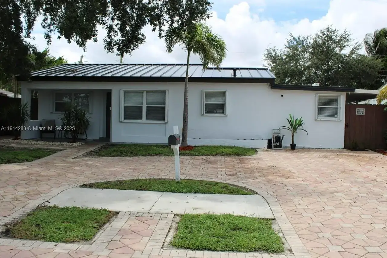 3 bedroom 3 bath Residential for sale at 6810 Douglas St, Hollywood FL 33024