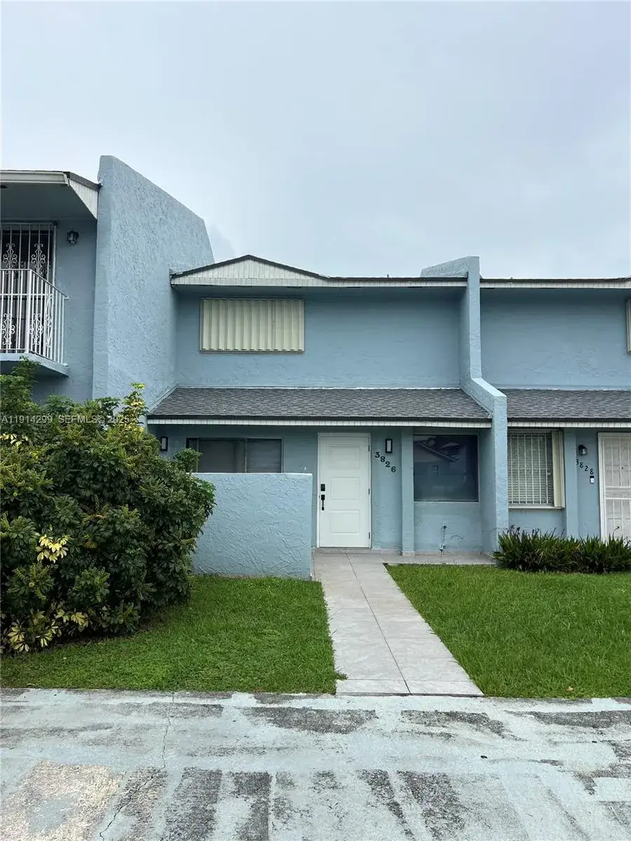 2 bedroom 2 bath Residential for sale at 3826 SW 107th Ave # 2, Miami FL 33165