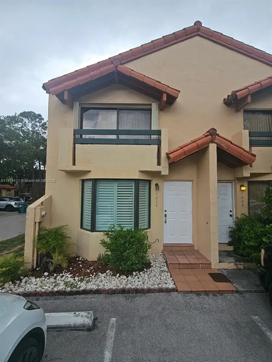 2 bedroom 2 bath Residential for sale at 7870 SW 102nd Ln, Miami FL 33156
