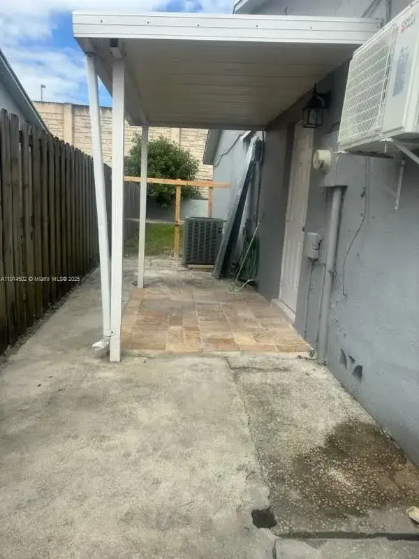 1 bedroom 1 bath Residential Lease for rent at 12539 SW 259TH ST # B, Homestead FL 33032