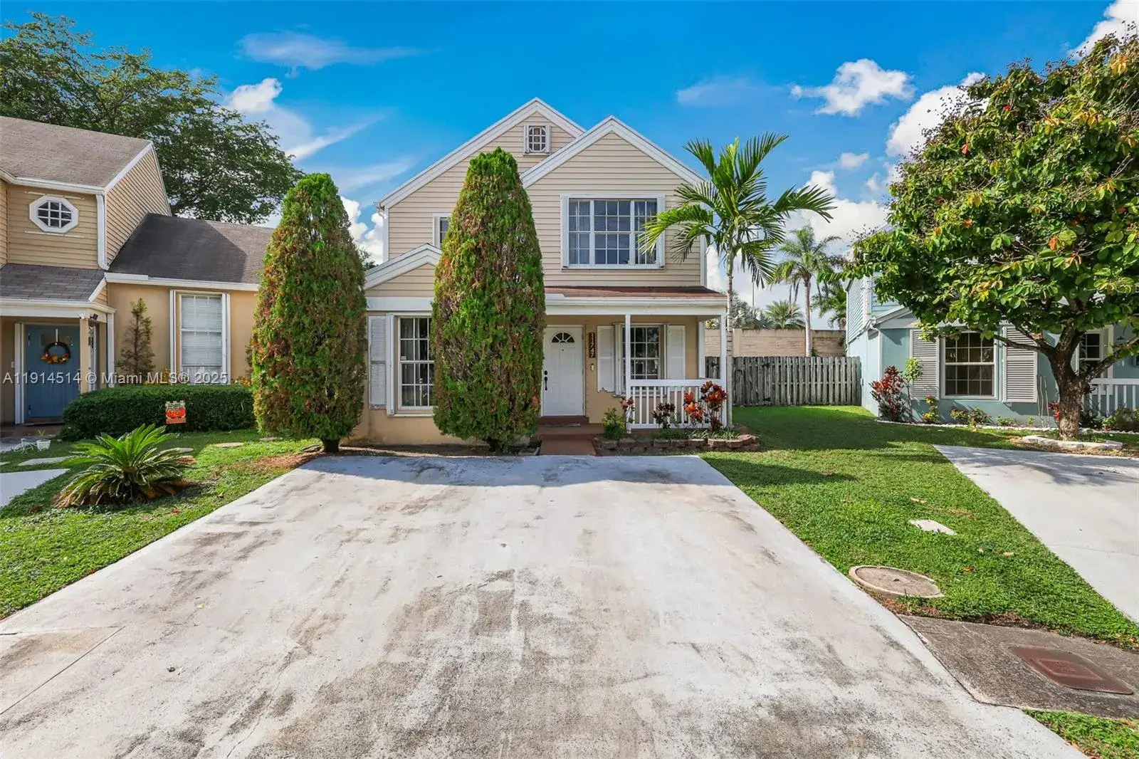 3 bedroom 2 bath Residential for sale at 11747 SW 113th Ter, Miami FL 33186