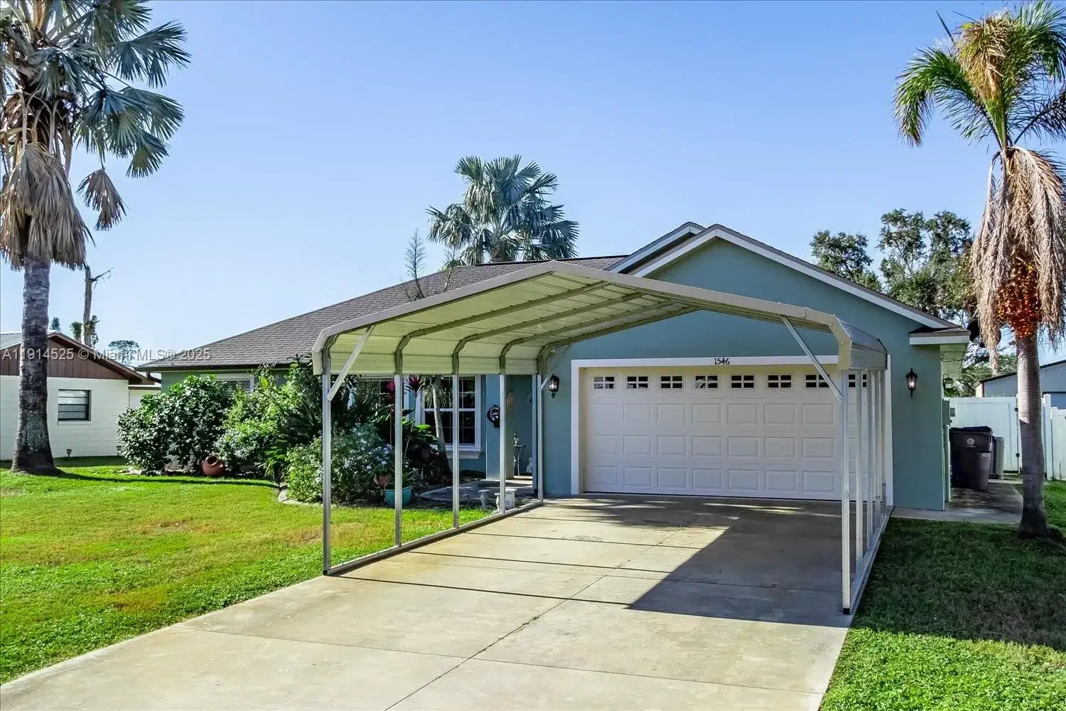 3 bedroom 2 bath Residential for sale at 1546 camellia court, Lake Placid FL 33852