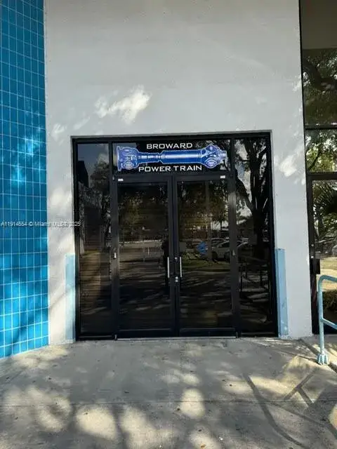 Commercial Sale for sale at 5300 NW 12th Ave # 6, Fort Lauderdale FL 33309