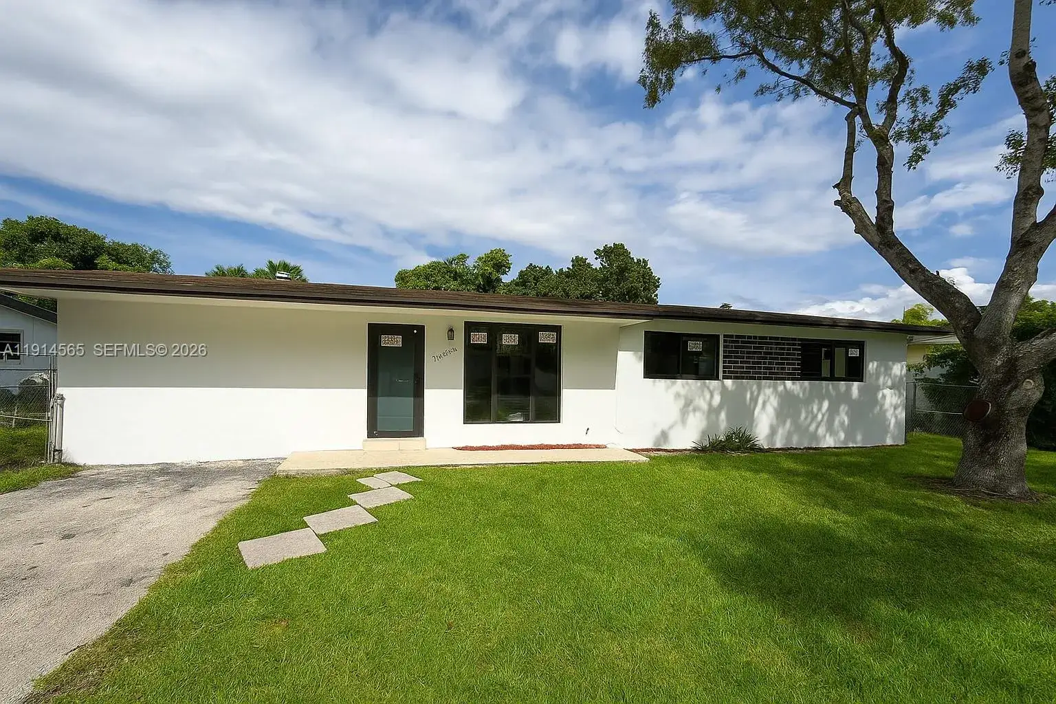 4 bedroom 3 bath Residential for sale at 11615 SW 142nd Ter, Miami FL 33176