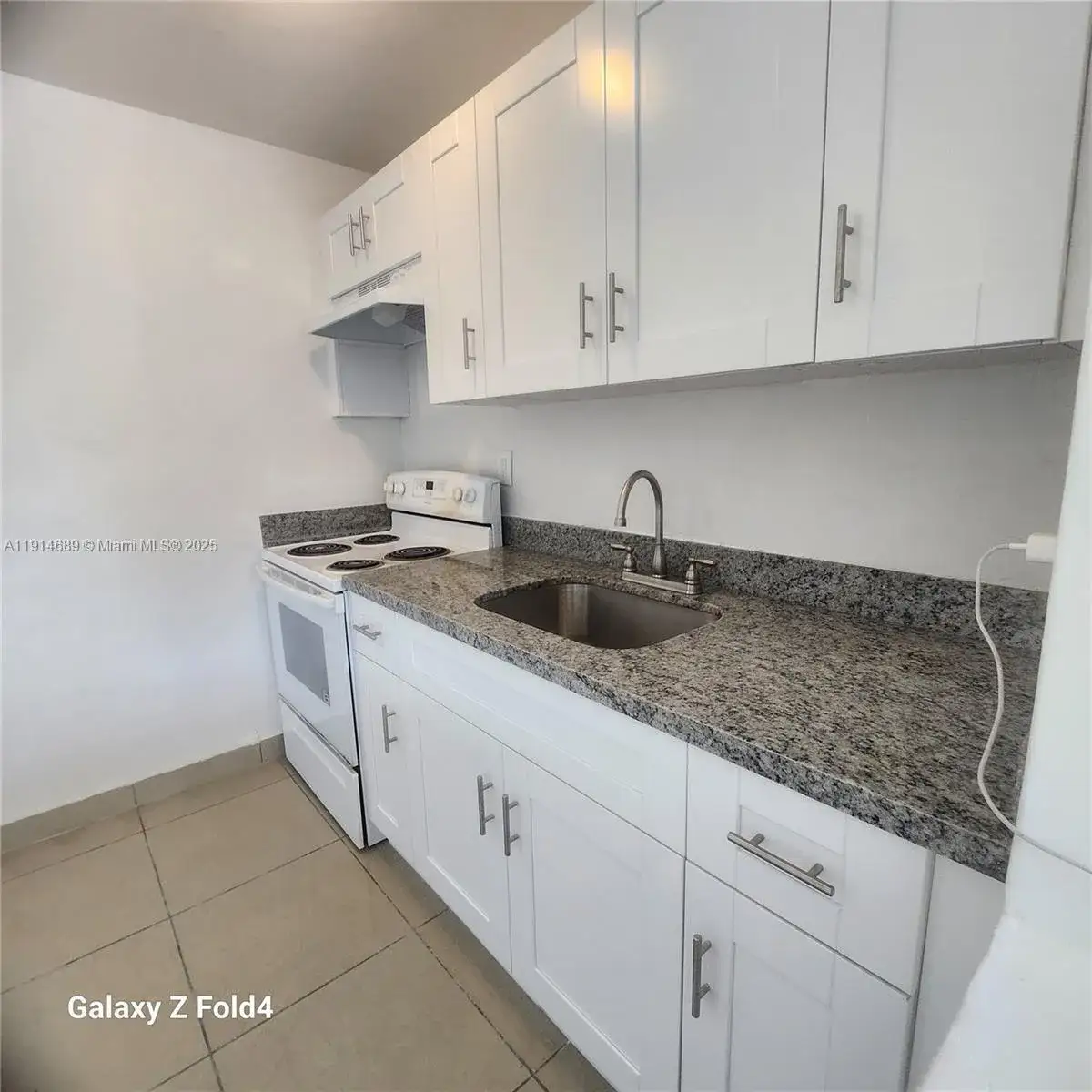 1 bedroom 1 bath Residential Lease for rent at 2400 NW 10th Ave # 4, Miami FL 33127