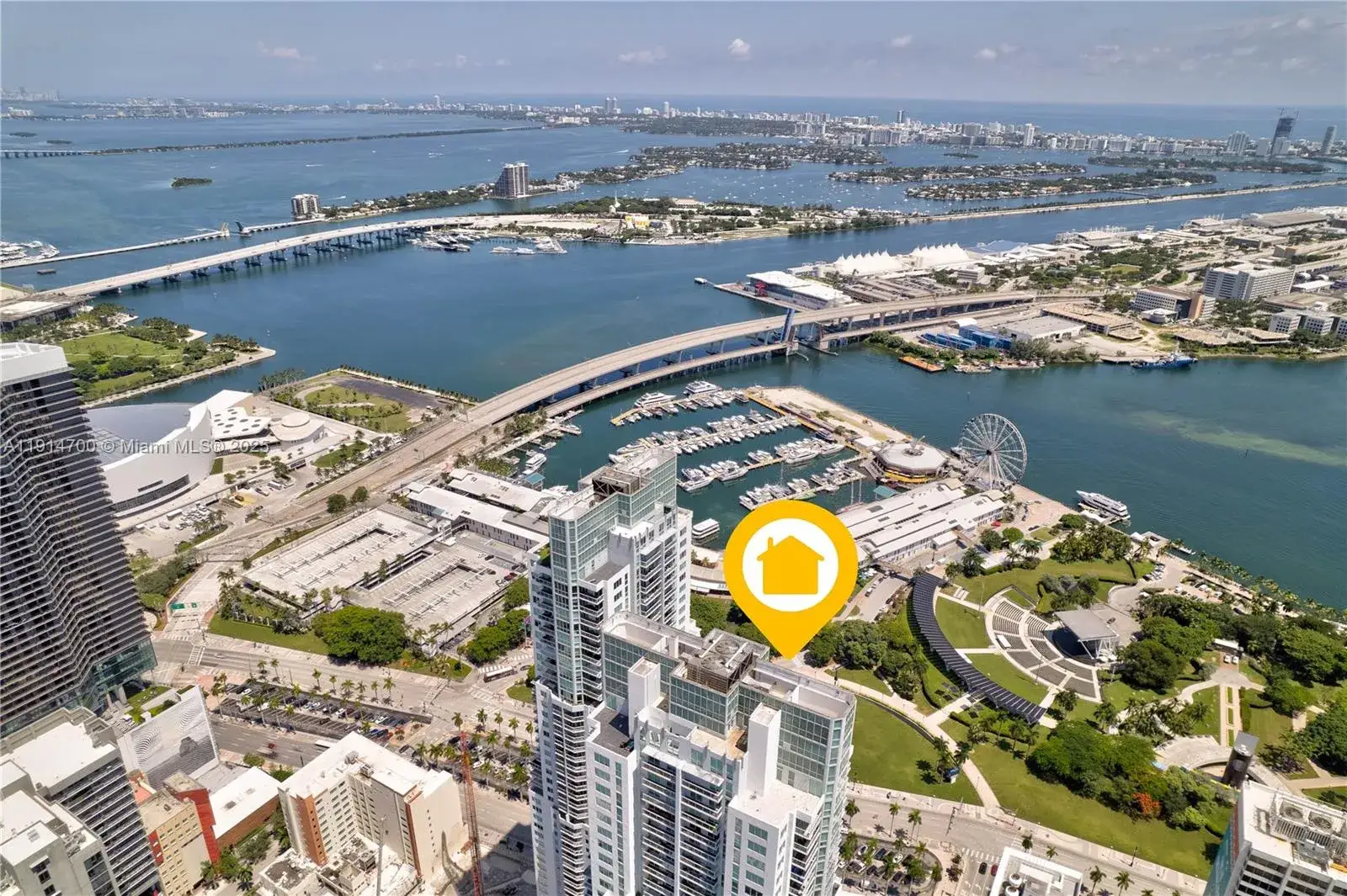 2 bedroom 2 bath Residential Lease for rent at 253 NE 2nd St # 2003, Miami FL 33132