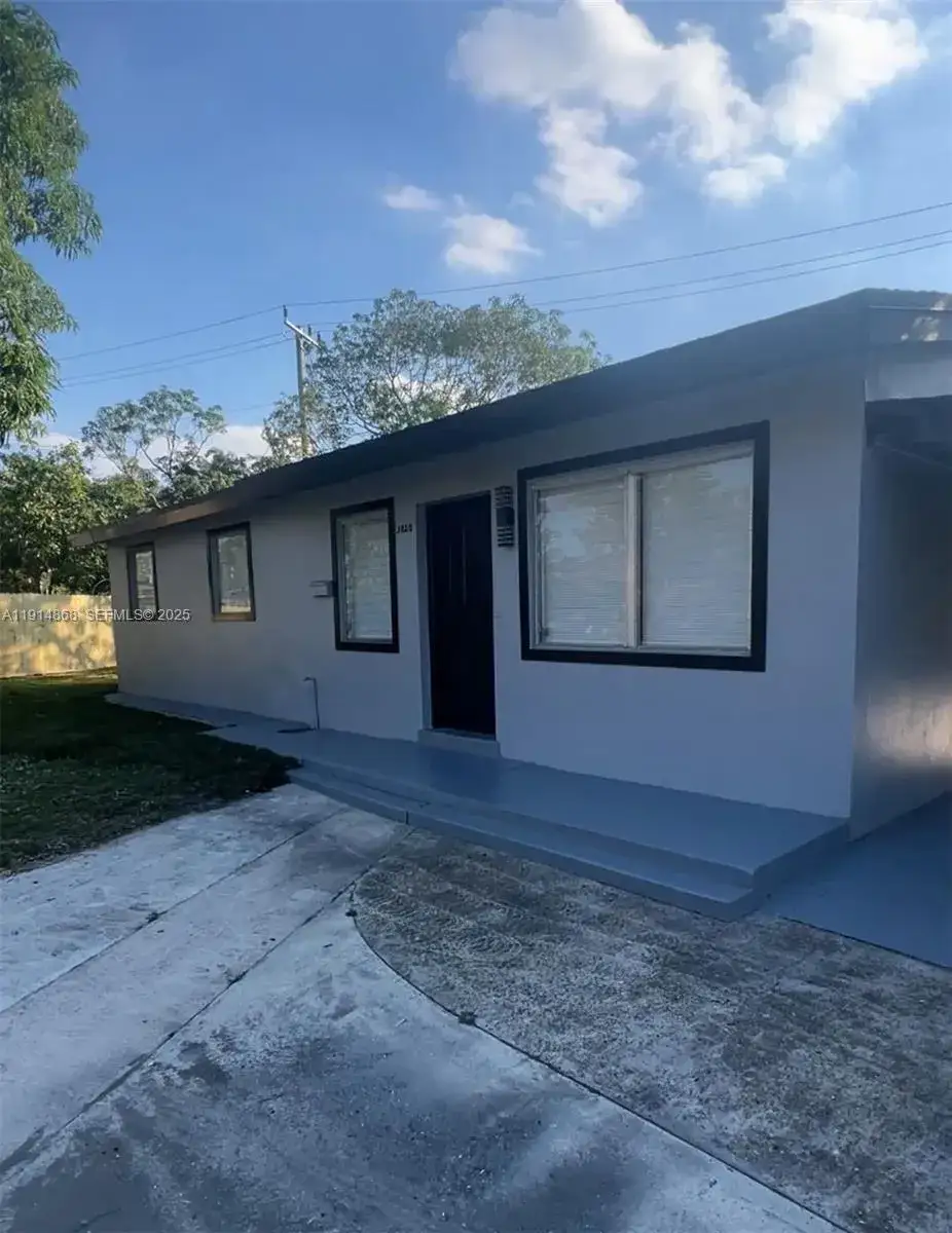 3 bedroom 2 bath Residential for sale at 3820 SW 16th St, Fort Lauderdale FL 33312