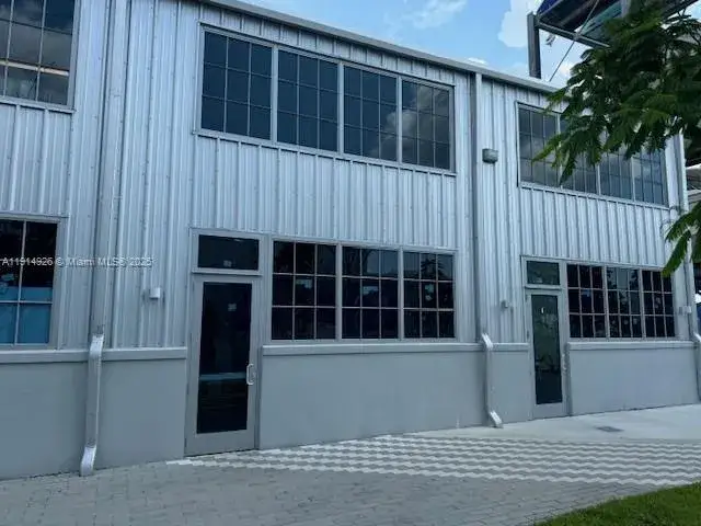 Commercial Sale for sale at 3385 Pan American Dr, Miami FL 33133