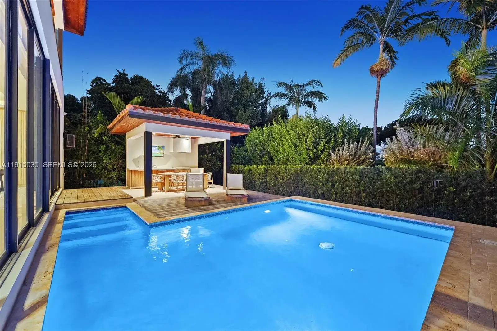 4 bedroom 4 bath Residential for sale at 5831 Alton Rd, Miami Beach FL 33140