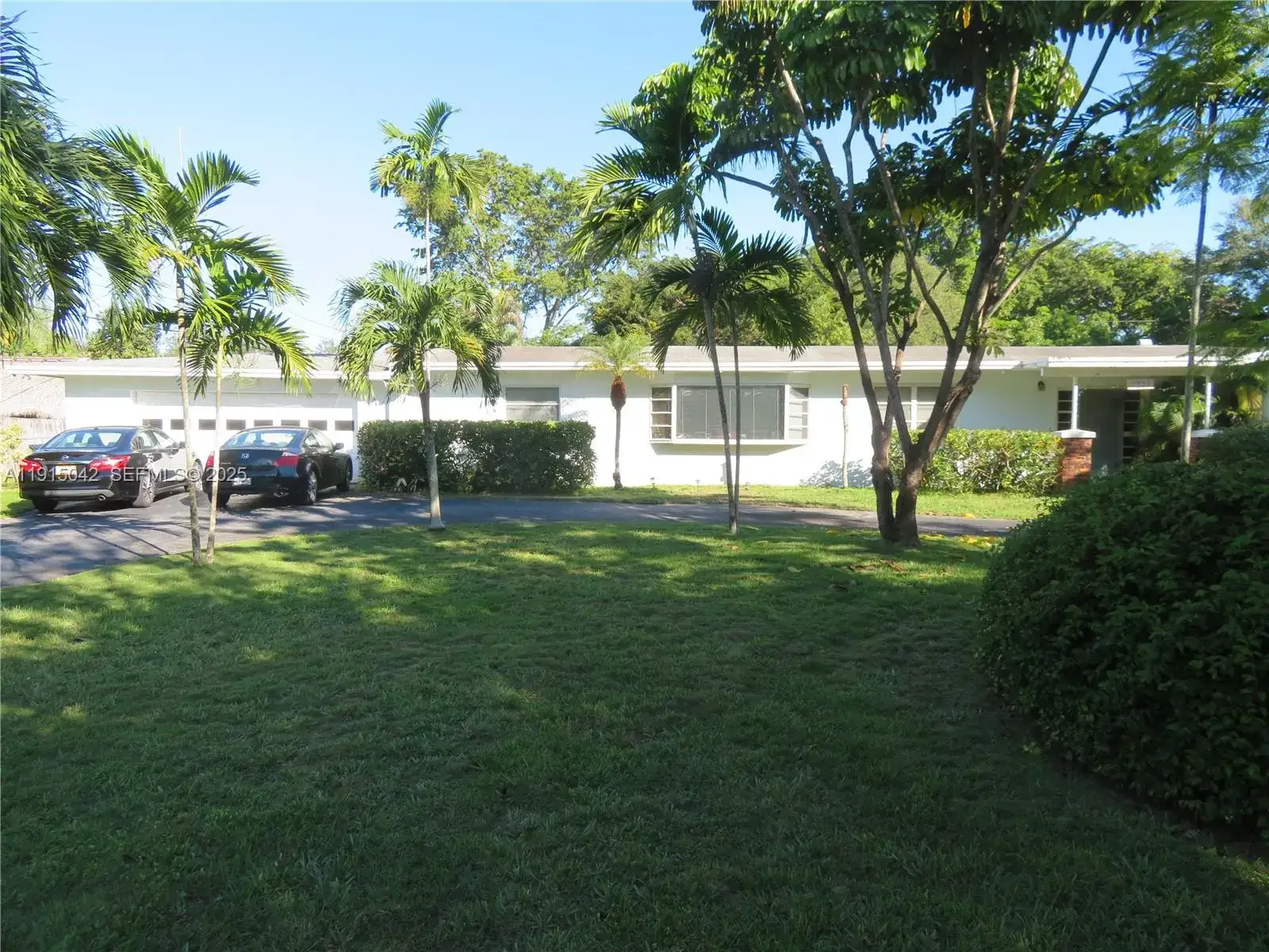 3 bedroom 1 bath Residential for sale at 7955 SW 131st St, Pinecrest FL 33156