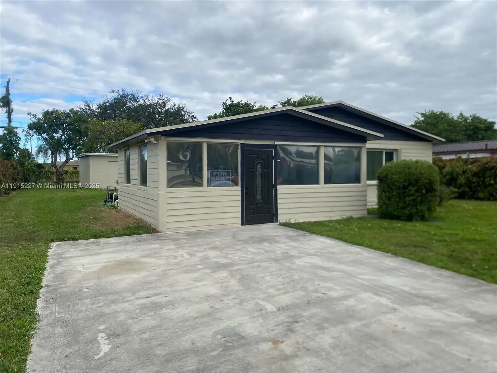 4 bedroom 2 bath Residential Lease for rent at 746 NW 3rd St, Florida City FL 33034