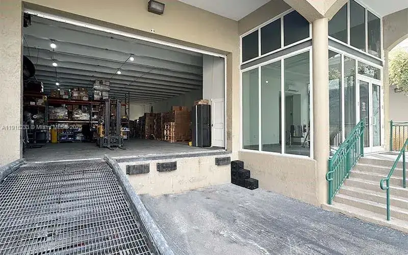 Commercial Sale for sale at 10200 NW 25th St # 113, Doral FL 33172