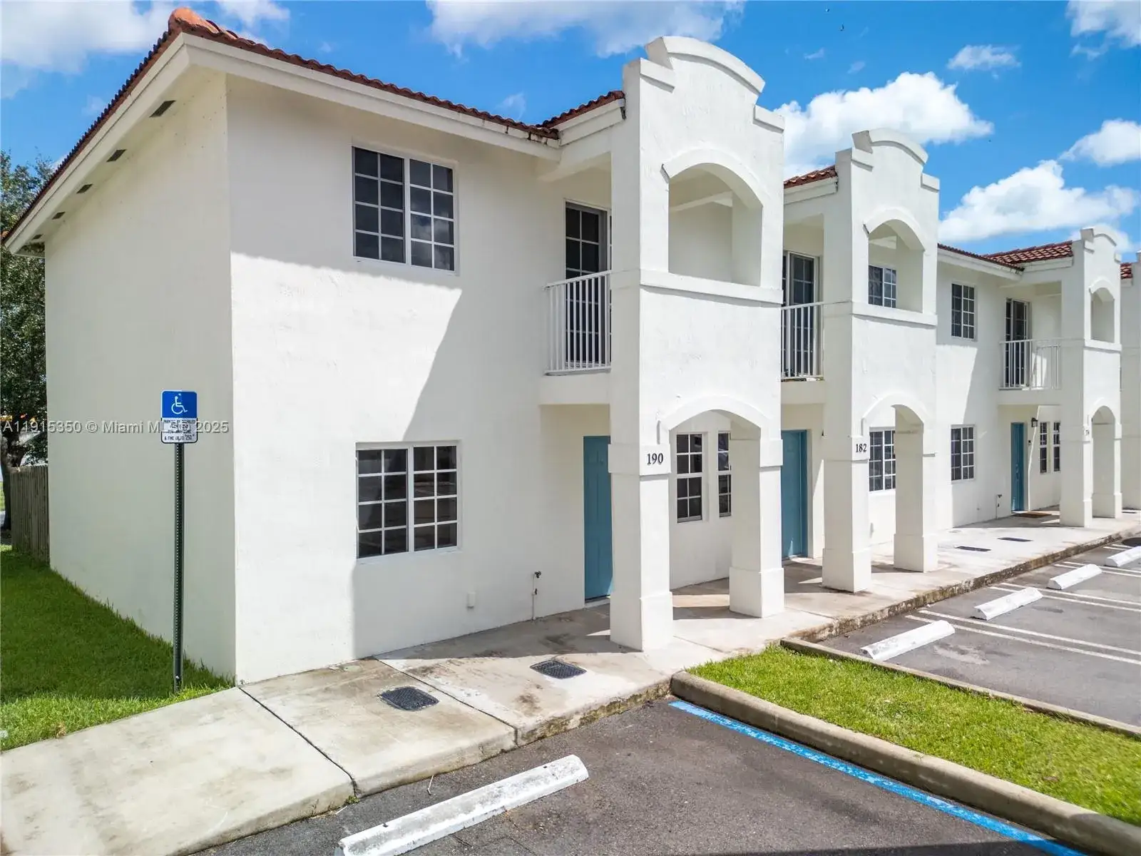 3 bedroom 2 bath Residential for sale at 190 SW 3rd Ct, Florida City FL 33034